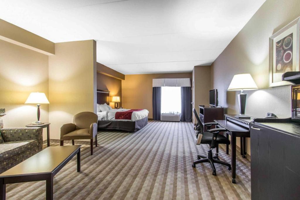 Comfort Suites Smyrna Exterior photo