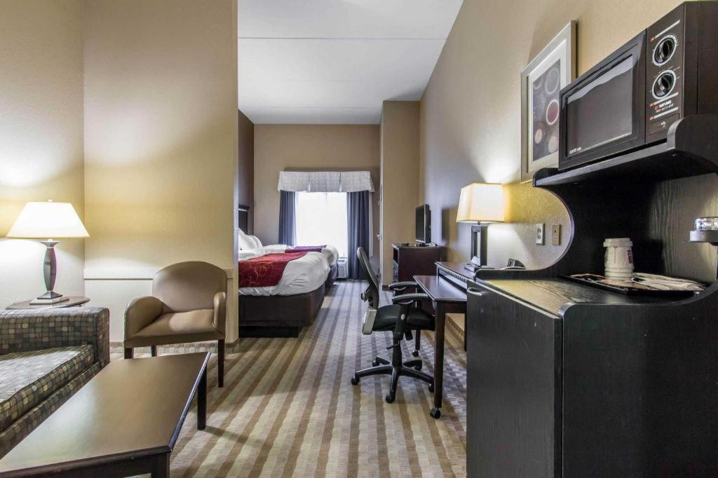 Comfort Suites Smyrna Exterior photo
